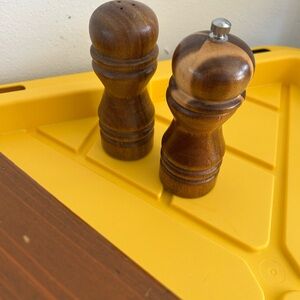 Wooden Salt and Pepper Grinder Set